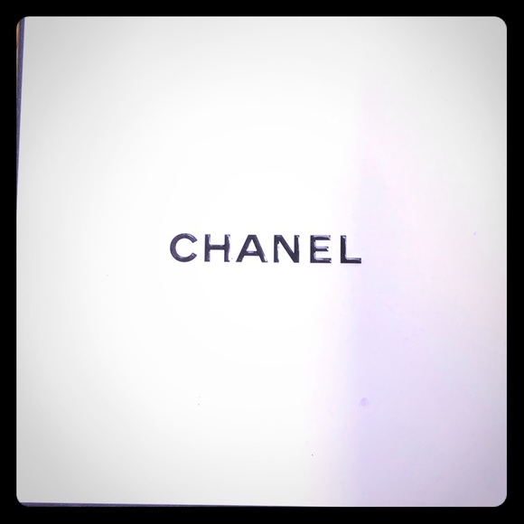 CHANEL BEAUTY - Picture 2 of 2